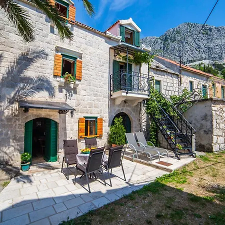 別荘 House With A Parking Space Gornja Podgora, Makarska - 16835 ポドゥゴラ